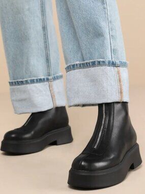 Steve Madden Black Jones Boots Booties Zip Front 100% Leather The Row Inspired